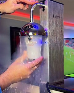 How to pour the perfect Guinness 👌🍺 | FOODbible