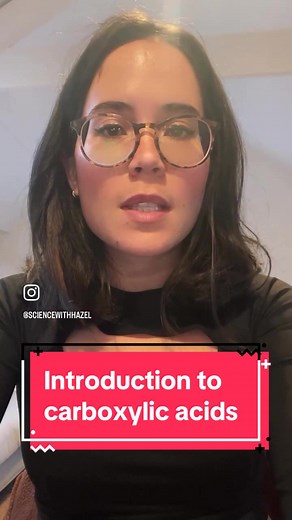 Brief summary of carboxylic acids… Carboxylic acids are weak acids. This means that they only partially dissociate; they only donate some of their H ions into solution Carboxylic acids have the functional group COOH Order of carboxylic acids: 1. Methanoic acid, HCOOH 2. Ethanoic acid, commonly known as vinegar, CH3COOH 3. Propanoic acid, CH3CH2COOH 4. Butanoic acid, CH3CH2CH2COOH This reel is suitable for gcse and igcse chemists x #gcse #igcse #gcse2024 #studytok #instastudy #gcsechemistry #swh 