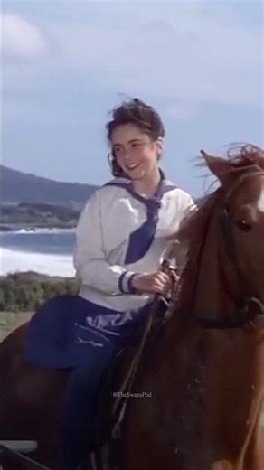 Elizabeth Taylor and Mickey Rooney in NATIONAL VELVET (1944).