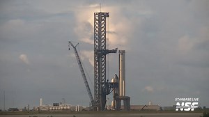 After being de-stacked earlier in the week, timelapse of S30 moving into position and overnight stack on top of B12, ahead of potentially more full stack testing in the coming days. | NASASpaceflight.com