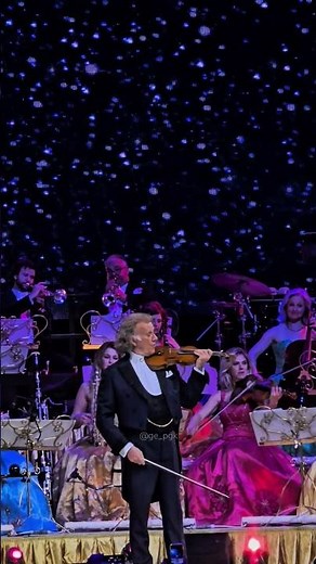 André Rieu & Johann Strauss Orchestra - Can't Help Falling in Love, Athens, 2025 #andrerieu #shorts