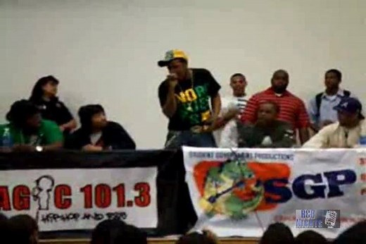 Happy Sunday with Robert Curry of Day 26 delivering the mesage of the day, 'I Won't Complain" 🎶🎤♥️💯 #SoulfoodSunday #RnBMatters #RnBMusic | R&B Nights