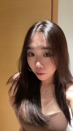 Clear Transparent Bra Straps - How to Use Them | MyStrapBra Tutorial