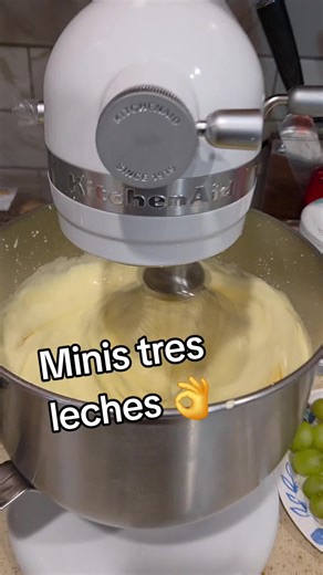 Mami's Cooking 🥰 🇭🇳 (@mamis_cooking)’s video of tres leches