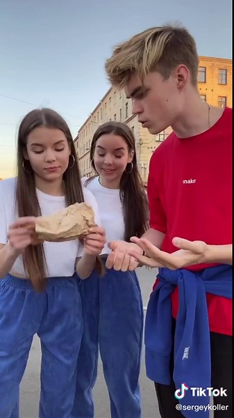 Discover the Latest Rubik's Cube Trick Revealed