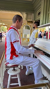 Very fast on the keys | Magicparkmemories