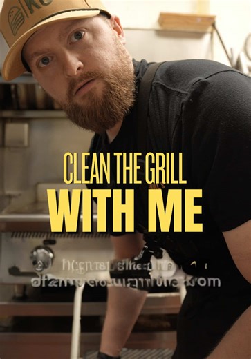 How to Clean Your Grill the Old-Fashioned Way