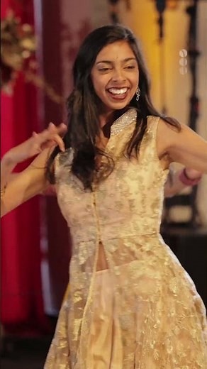 Bridesmaids Surprise Everyone with Epic Sangeet Dance Performance 💃