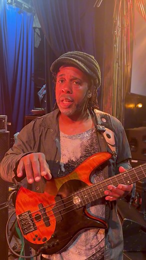 Mastering Bass Guitar Techniques with One String Practice