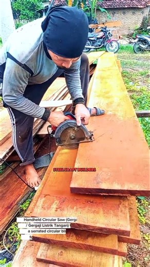 Manual Wood Cutting with a Handheld Circular Saw | Traditional Lumber Processing in the Field