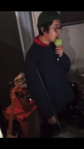 Lover is a day- cuco old performance (archive) #cuco #performance #concert Nota del admin: Un pequeño aporte para @nando y este performance que es lost media, tenía este video y dos fotos desde hace más de un año, pensaba que ya había subido este clip a la cuenta al parecer no.