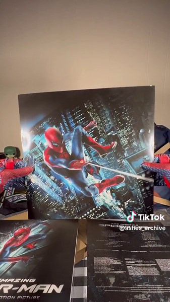 Unboxing the tasm 10th anniversary vinyl - Suit credits (instagram users): Pattern by McLean Krieger Printed and sewn by printcostumeofficial (use code “ashesarchive” for 15% off) Puffy painted by me • Faceshell/frames modeled by zaack3d Printed by marsstudios3d Gold Lenses by tjackfx • Webshooters modeled by andrey.blend Printed by marsstudios3d - #spiderman #peterparker #theamazingspiderman #marvelcosplay #spidermancosplay #tasm #tasmcosplay #tasm1 #cosplay #cosplaygirl #spidey #fyp #foryou #f