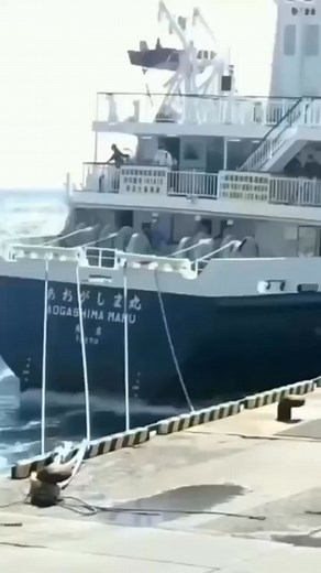 32K views · 430 reactions | Mooring lines split ⚓⚓ Sail Marine #offshore #navy #marineworld #sailing #sailboat #engineer #merchantnavy #ship #seaside #ocean #sealife #maritime #voyage #navigation #Seafarer #sailor #marine ⚓ | Sail Marine | Facebook