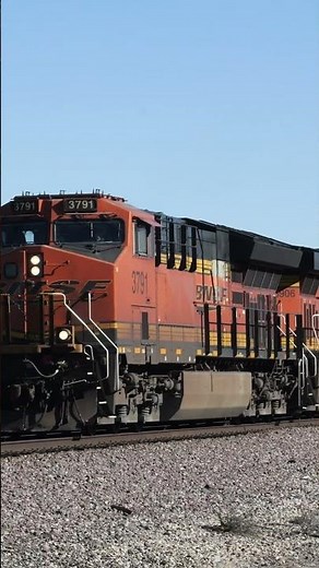 BNSF 3791 Intermodal Stack Train Desert Run #trainvideo #railroads