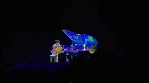 “男人歌 唱给谁来听…”#林俊杰jj20世界巡回演唱会 #林俊杰 #胡彦斌 #男人歌友浪傺倘