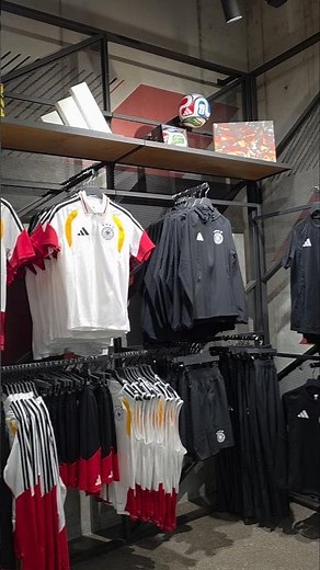Fanshop FCBayern München # fcbayernmünchenstore # münchen