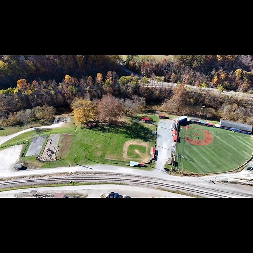 📸 Exploring the stunning Boone County Courthouse in Madison, WV! This beautiful Neo-Classical Revival building, completed in 1921 and listed on the National Register of Historic Places, truly stands out. What's your favorite architectural detail? @highlight WCHS Eyewitness News WSAZ NewsChannel 3 City of Madison WV ​#BooneCountyWV #MadisonWV #BooneCountyCourthouse #HistoricArchitecture #NeoclassicalRevival #WestVirginiaHistory #HistoricCourthouse #AppalachianHistory #NationalRegisterOfHistoricP
