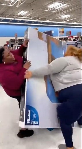 Women FIGHT over TV at WALMART