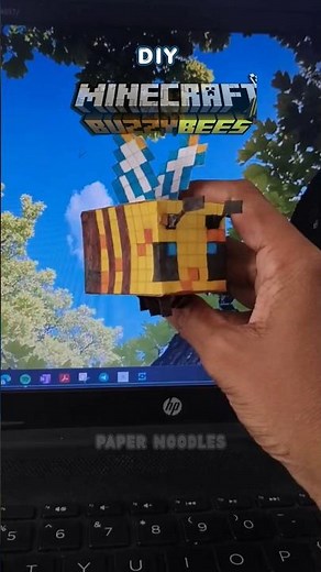 How to make a Minecraft Bee with Paper 🏠🐝 | Easy 3D Paper Craft
