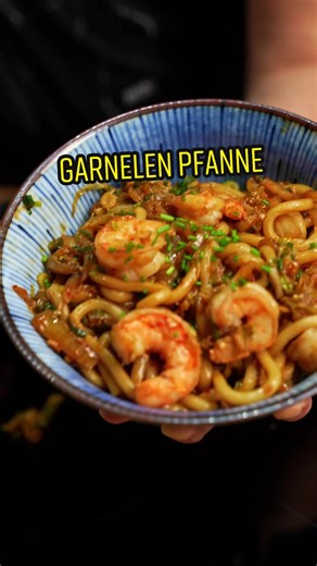 Schnelle Asia Garnelen Pfanne mit Udon