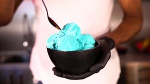 Unold 48880 Eismaschine Profi Plus - Edelstahl, 2.5 L, 250 W, vollautomatischer, selbstkühlender Kompressor, LCD-Display, Timer, auch für veganes, laktosefreies und steviahaltiges Eis