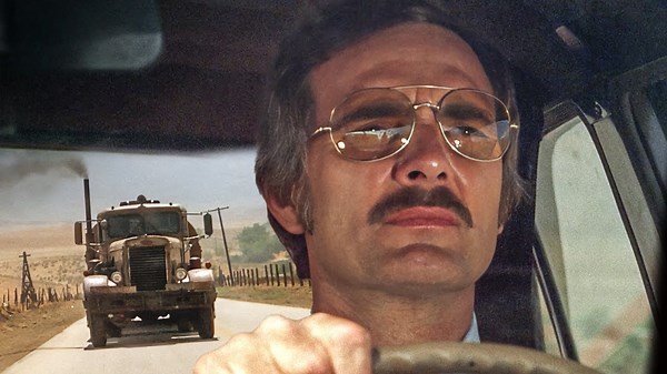 Dennis Weaver passes the truck | Duel