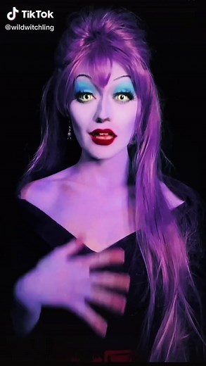 Meet Sibella, Dracula's Daughter in Scooby-Doo Ghoul School Cosplay