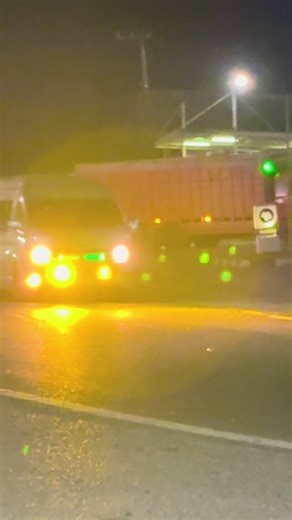 Toyota hiace mewarnai lintas barat selatan aceh #creatorsearchinsights #lintasbaratselatan