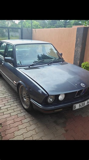 Discovering the Perfect E28 BMW: A 1980s Icon