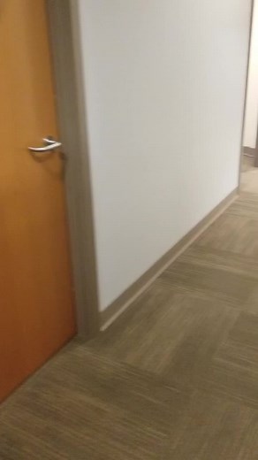 #pranks #sneakscare #badnurseblub #boo #scaringpeople #scaringcoworkers