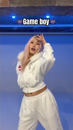 Game boy 😵‍💫💥💥👾🕹️ #gameboy #katseye #캣츠아이 #게임보이 #🎮 #kpopdance #dancechallenge #groove #dance