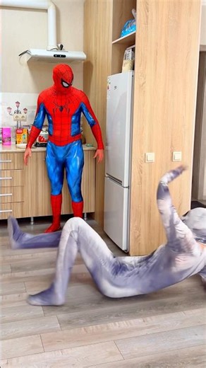 Spider-Man scared the villain😂 #spiderman