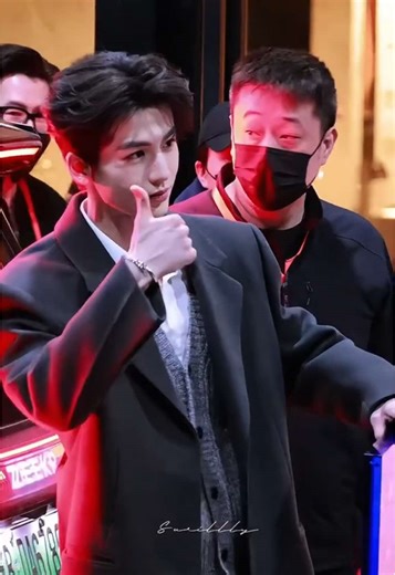 Tan làm 11.3.2026 #TrươngLăngHách #zhanglinghe#cbiz#mytype#traitrung