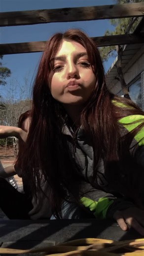 Christie Hicks (@christie.hicks)’s videos with Shake That Ass - Eaarl