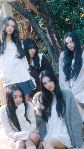 MEOVV on Instagram: "The 1st Season's Greetings "MEOVV" PRE-ORDER｜2025. 12. 22. 12:00 PM - 2026. 01. 04 11:59 PM (KST) RELEASE｜2026. 01. 26. #MEOVV #미야오 #SEASONSGREETINGS #THEBLACKLABEL #더블랙레이블"