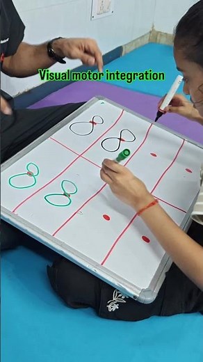 Brain Gym activity – Lazy 8 with both hands ✨🧠#braingym #occupationaltherapy #focus#concentration