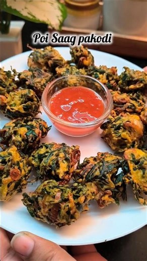 Poi Saag Pakodi Recipe 😍|#poisaag #pakoda #shorts #trending #viral