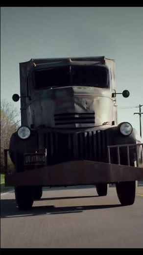 How Does the Jeepers Creepers Truck Do This? #jeeperscreepers #scary