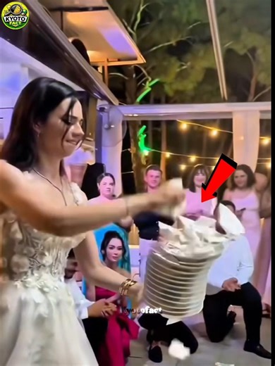 PLATE BREAKING married' GREEK TRADITION 😱❓#married #shortsfeed #viral