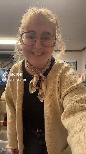 untied shoe lace check ! #lesbian #lesbiansoftiktok #cat #librarian #fitcheck #ootd #femme #lesbianstyle #queer #librarytiktok #librariansoftiktok