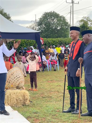 1.4M views · 10K reactions | Bestman Shows off his New Dance Moves | Qip photography | Facebook