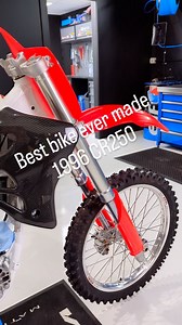 We absolutely love the 1996 Honda CR250.... How good do those carbon rad shrouds look! @vizion_concepts @jsvexhausts @motulaus @pirellimotoaus @whiskeythrottlemedia @cerakoteceramiccoatings @bolt_motorcycle_hardware @kincrome @austmoto.group @spmotoseats @prox_racing_parts @strikeseats.aus @acerbis_aus #motocross #moto #dirtbike #braap #mx #supercross #CR250 #motorcycle #bikelife #honda | Garage Eleven