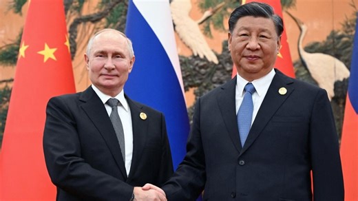À Pékin, Xi Jinping et Vladimir Poutine saluent le renforcement de liens "cruciaux"