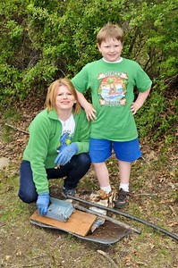 Eco-Minded Family Cleans Up Local Community