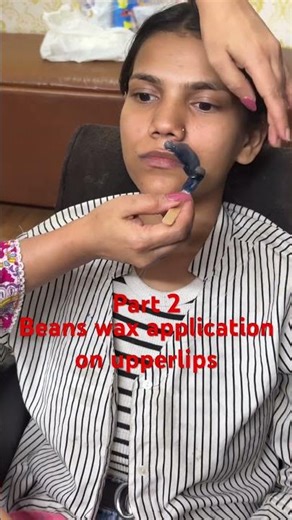 Beans wax application on upperlips # beautician class #trendingshorts #youtubeshorts