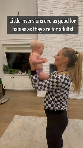 Our vestibular system is our internal GPS, providing crucial info about movement and head position in relation to gravity. Mastering this is key to crawling and walking! Encourage your baby to move with enthusiasm 🙌🏻 Inverting the head is an intense vestibular input that can benefit children, enhancing their registration of vestibular signals. Additionally, it promotes blood flow to the head, supporting detox and lymph drainage while triggering a restful parasympathetic response. 🤸‍♂️💆‍♂️ An