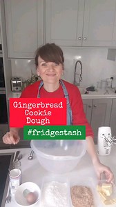 ✨If you want to bake with your kids over the festive season but are tight on time, making cookie dough to stash in the fridge is a great idea. Take out what you need and leave it under a bowl on the counter top for 30 mins and it will be good to roll and bake. ✨This is Chef Fiona's recipe @fiona_egan_cookery_school we baked live on insta with her last December. My daughter is all about family traditions and this recipe will be part of our Christmas cookie traditions for years to come, so thank y