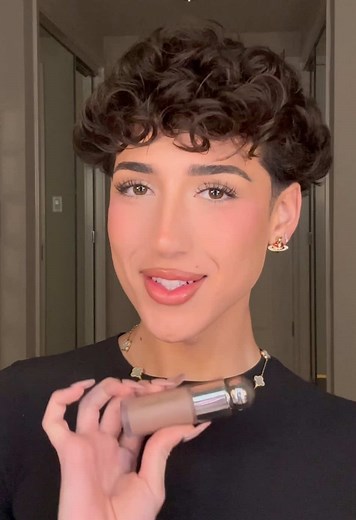 Soft Pinch Liquid Contour: A Game-Changer in Makeup