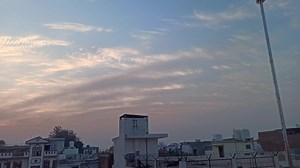  हमारे यूजर विजय विक्रम सिंह मलिक ने आगरा में आज की खूबसूरत सुबह और सूर्योदय का वीडियो बनाया है। VC: Vijay Vikram Singh Malik #Agra #UttarPradesh #Sunrise #Mondaythoughts | Weather & Radar India | Facebook