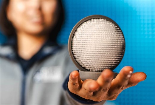 Extra ‘set of eyes’ for self-driving cars: Roadside radar sensors could reduce blind spots